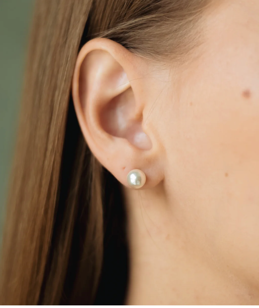 Rhodium Plated Pearl Stud Earrings – 5mm Hypoallergenic Waterproof Earrings