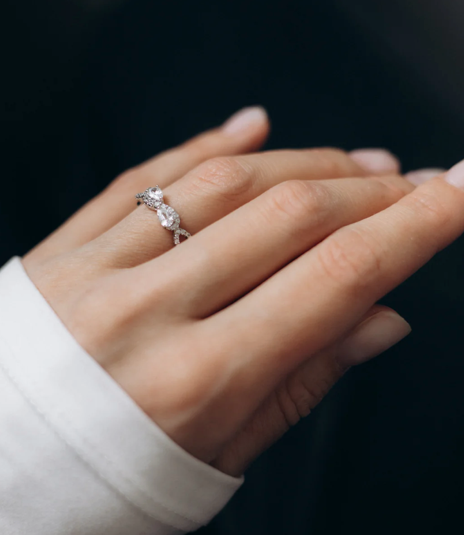 Rhodium Plated Infinity Ring with CZ – Adjustable Size 7–8